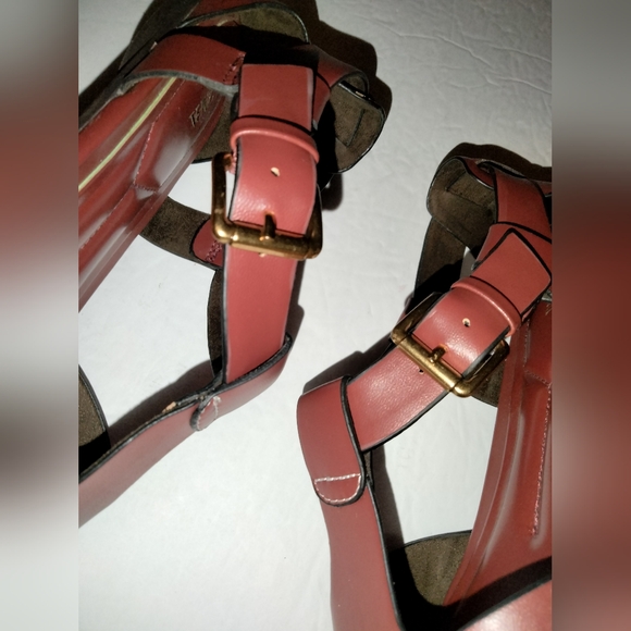 Zara (Size 39) Burgundy Wine Faux Leather Strap Buckle Flat Fisherman Sandals - Picture 4 of 14